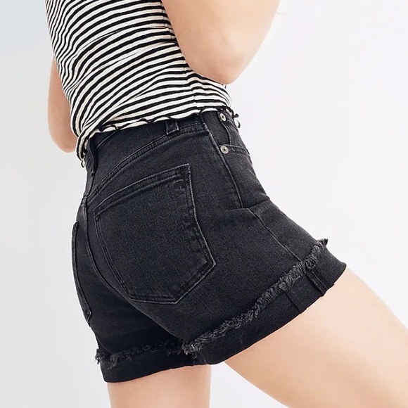 Madewell High-Rise Boy Shorts in Faded Black Button-Through Edition - Picture 1 of 8